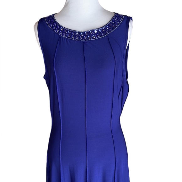 〰️ Forever Woman Beaded Neck Dress 〰️ - Picture 2 of 10